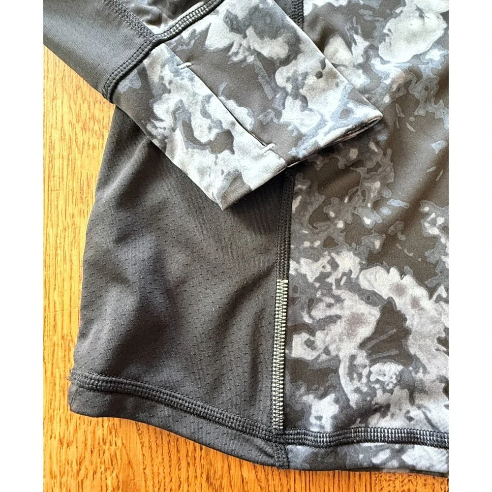 Athleta Womens Large‎ Gray Black Camo Long Sleeve Athletic Running Workout Top
